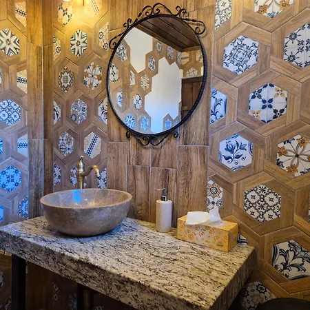 Konukevi Melnik Pyramids